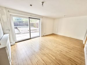 Photo 18- click for photo gallery